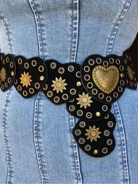 37" Western Heart Belt